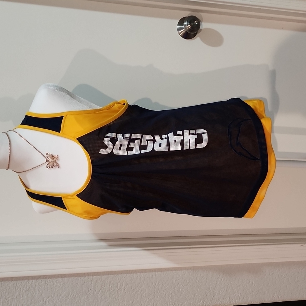 Chargers M Reebok double layer tank top